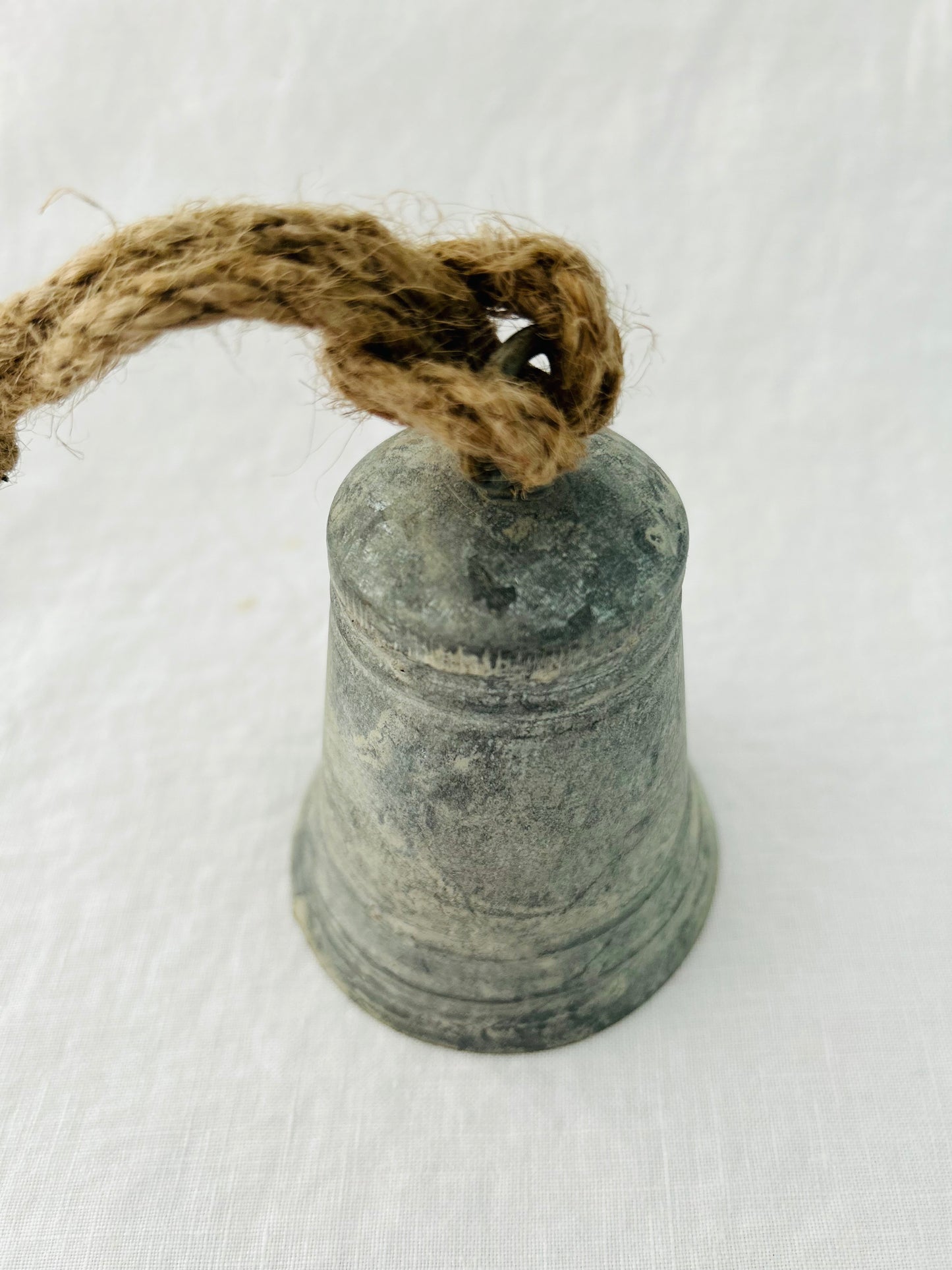 Glocke in Zinkoptik klein