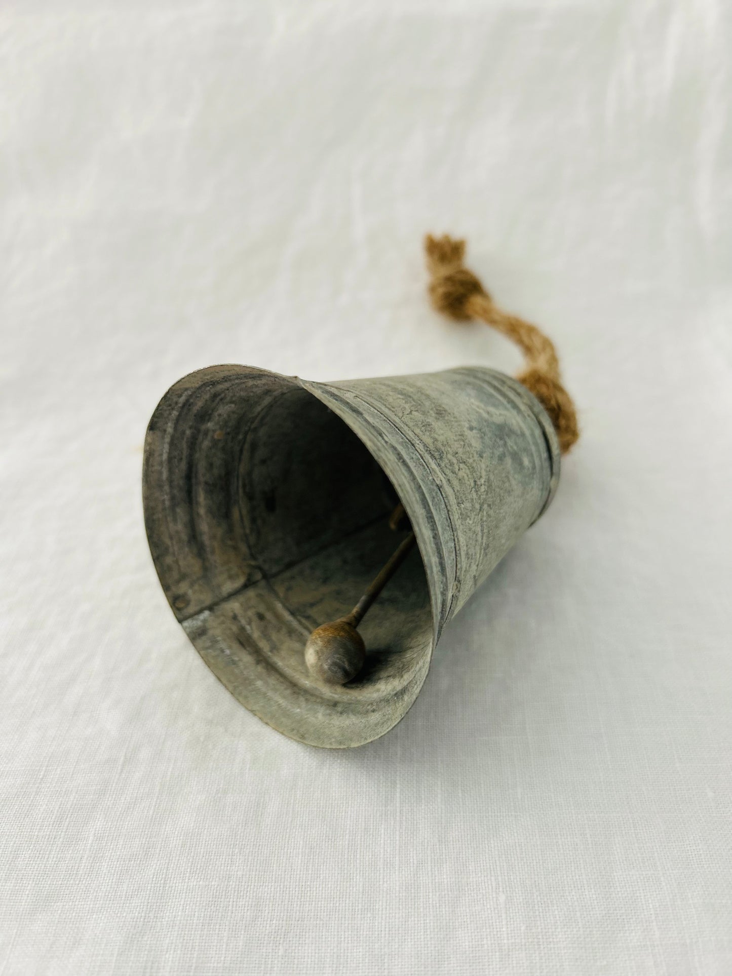 Glocke in Zinkoptik klein
